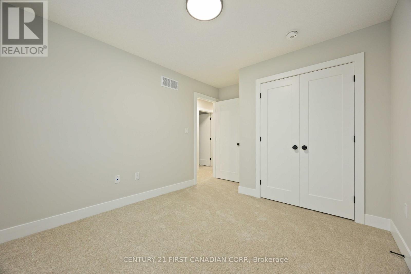 656 Ketter Way, Plympton-Wyoming, Ontario  N0N 1T0 - Photo 19 - X12677716