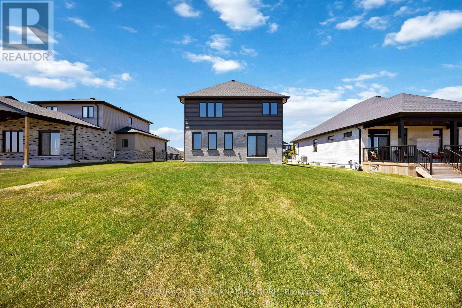 656 Ketter Way, Plympton-Wyoming, Ontario  N0N 1T0 - Photo 28 - X12677716