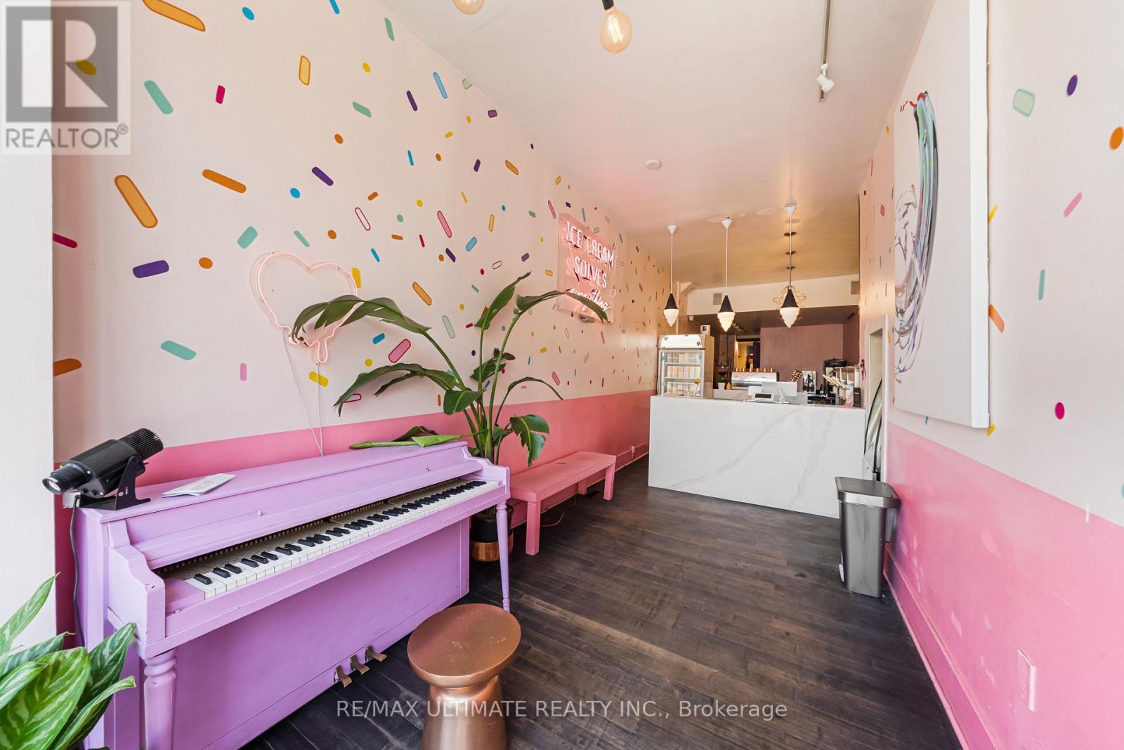 831 Queen Street W, Toronto, Ontario  M6J 1G1 - Photo 2 - C13415962