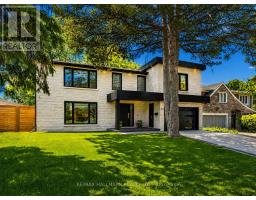 30 KELLYTHORNE DRIVE, Toronto, Ontario