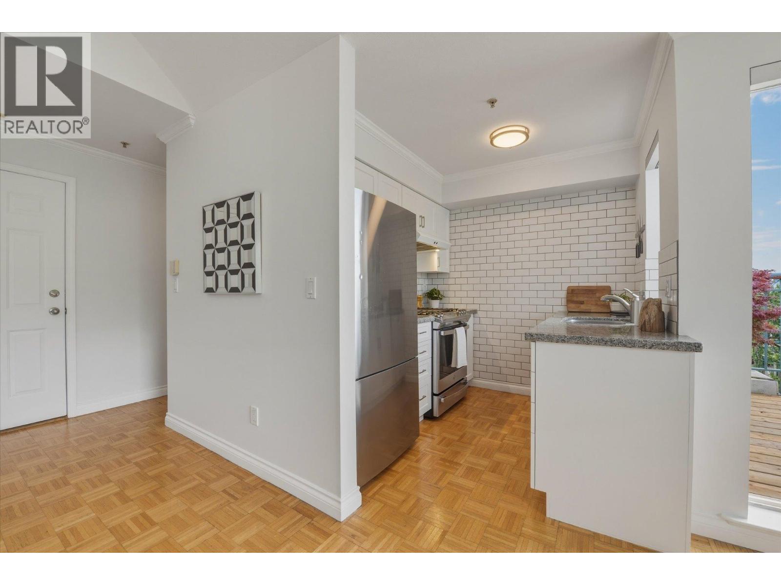 402 1617 Grant Street, Vancouver, British Columbia  V5L 2Y4 - Photo 12 - R3133353