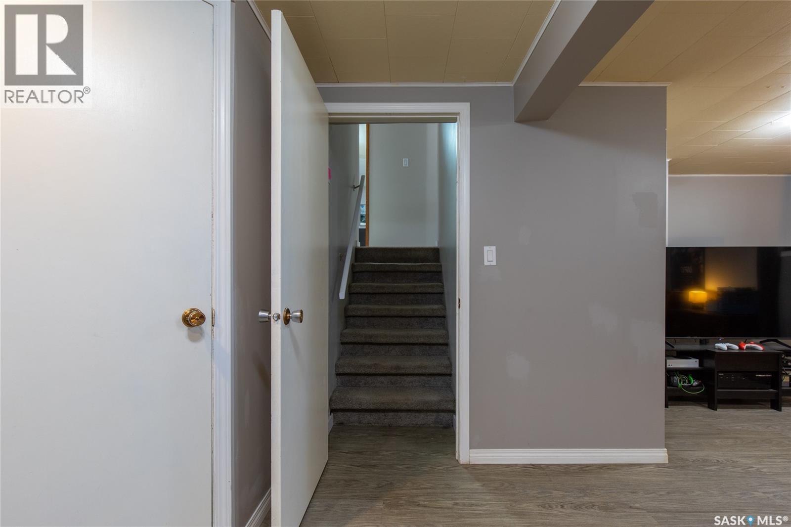 1301 Queen Crescent, Moose Jaw, Saskatchewan  S6H 3G5 - Photo 31 - SK038614