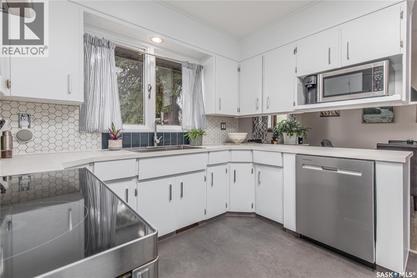1301 Queen Crescent, Moose Jaw, Saskatchewan  S6H 3G5 - Photo 19 - SK038614