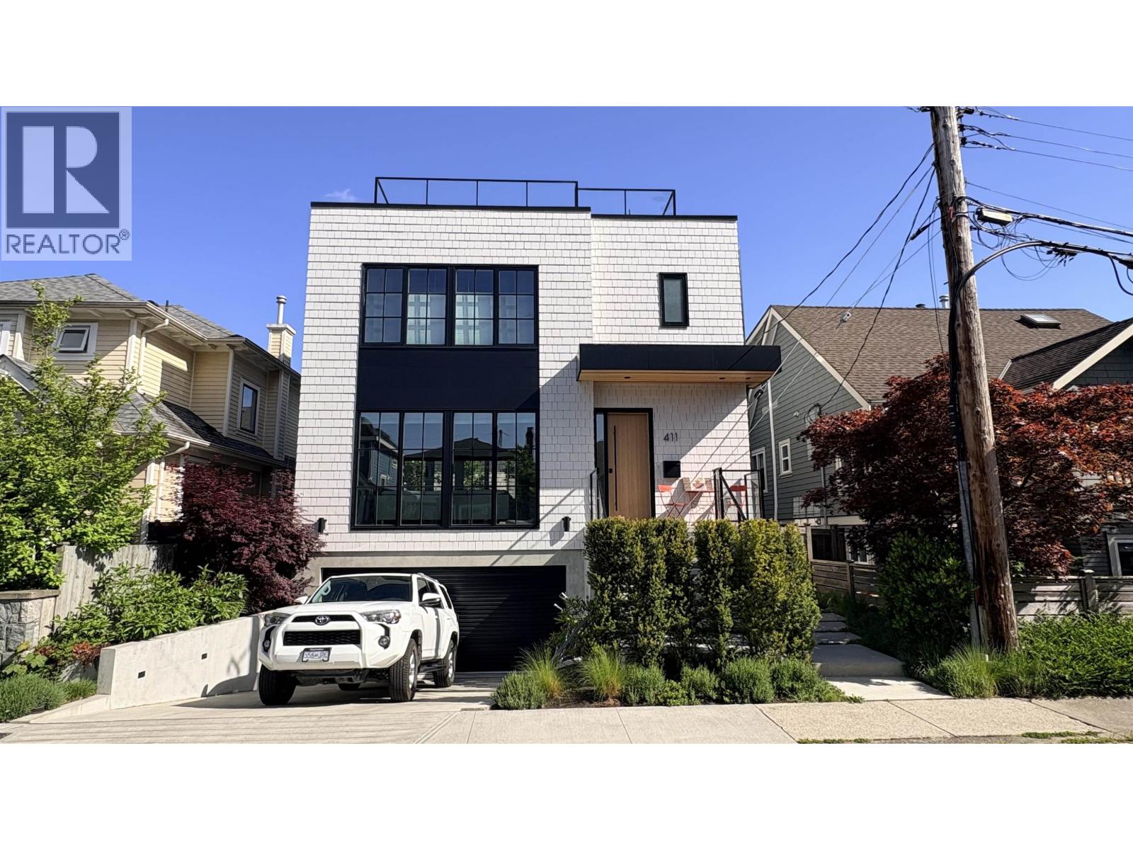 411 AUBREY PLACE