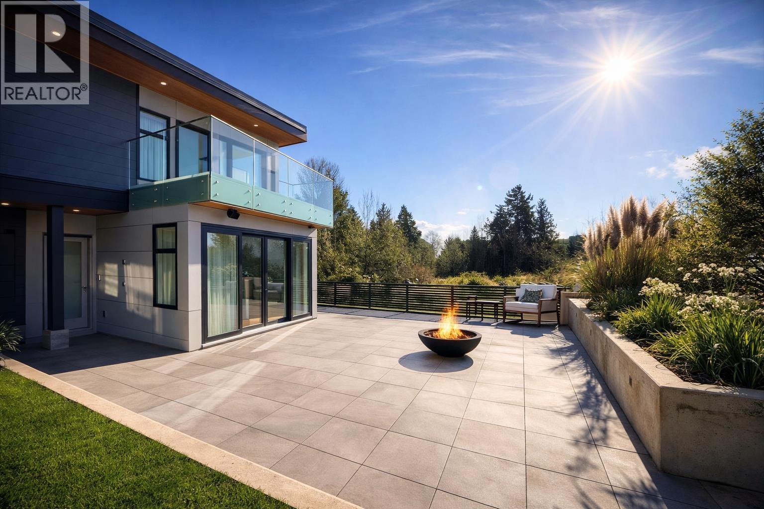 598 Arthur Erickson Place, West Vancouver, British Columbia  V7T 1J1 - Photo 4 - R3133332