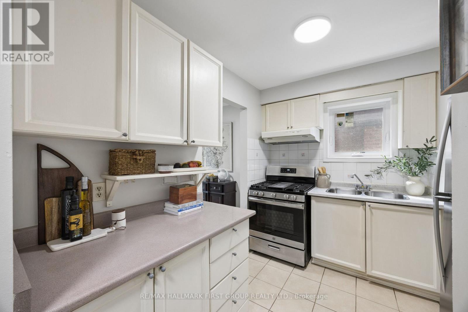 50 Radford Drive, Ajax, Ontario  L1T 2G4 - Photo 13 - E13415966