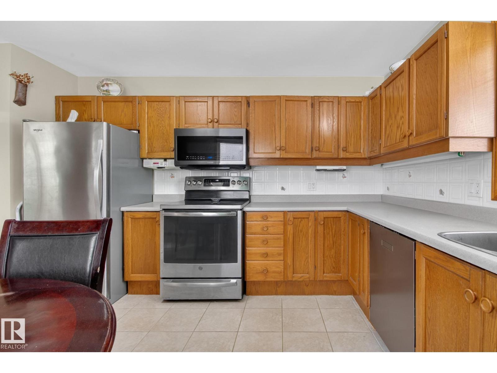 9243 74 St NW, Edmonton, Alberta  T6B 2B5 - Photo 5 - E4492491