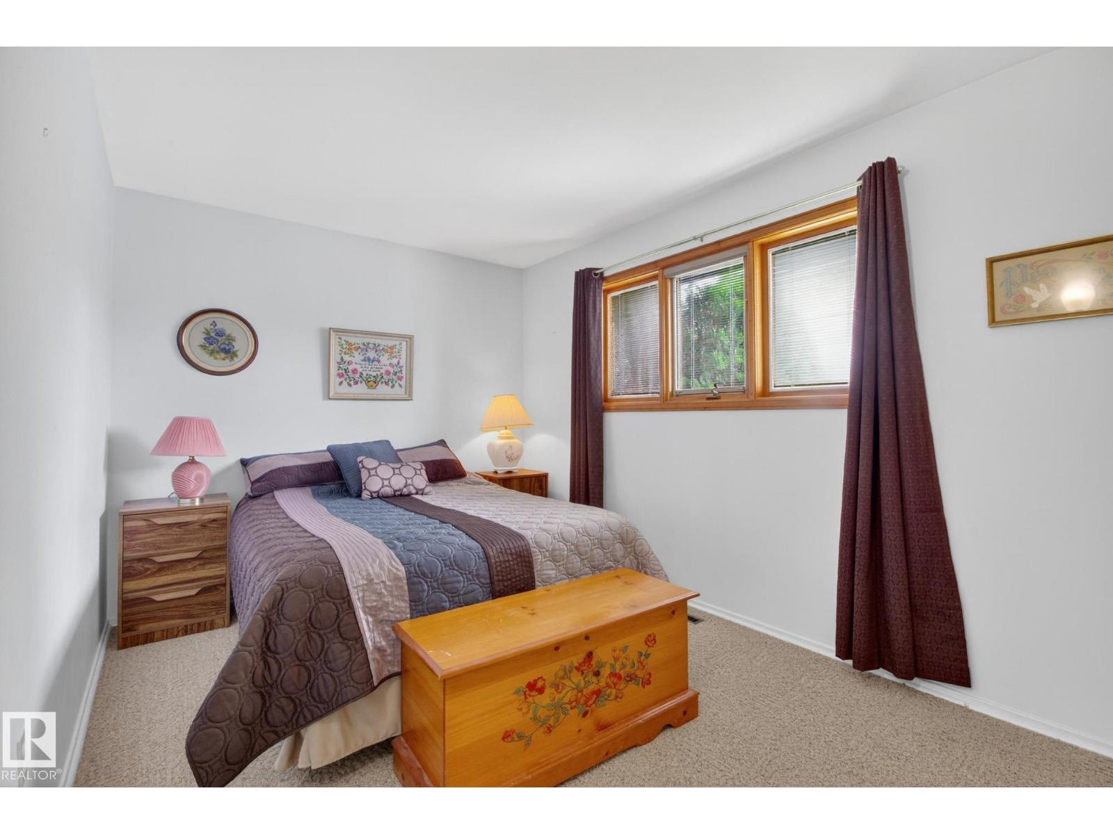 9243 74 St NW, Edmonton, Alberta  T6B 2B5 - Photo 8 - E4492491