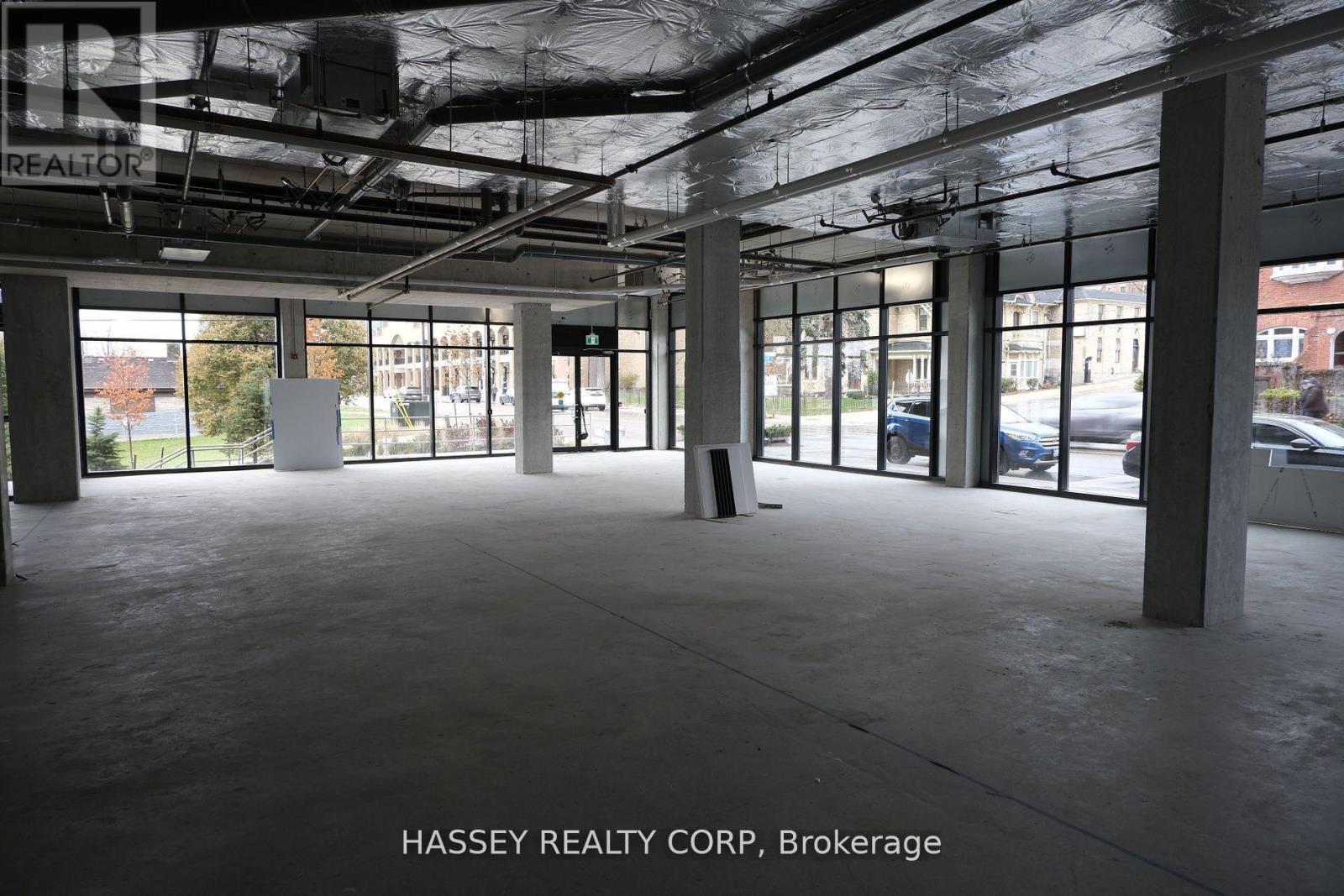 C1 - 185 Dunlop Street E, Barrie (Lakeshore), Ontario  L4M 0L7 - Photo 6 - S13415954