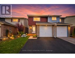 16 CHRISTIE CRESCENT, Barrie, Ontario