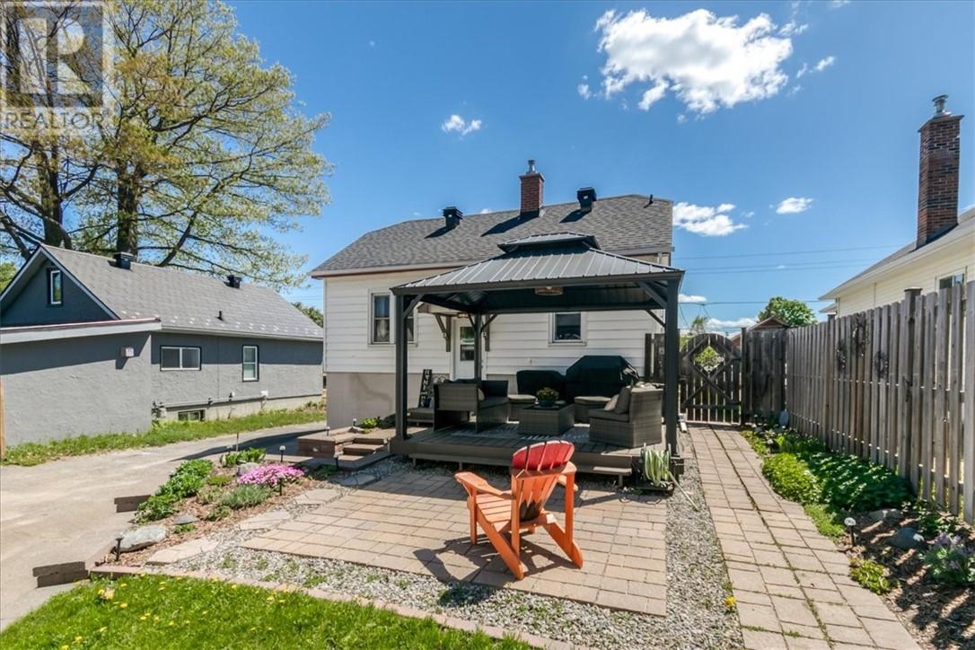 405 Albinson, Greater Sudbury, Ontario  P3C 3W6 - Photo 4 - 2128374
