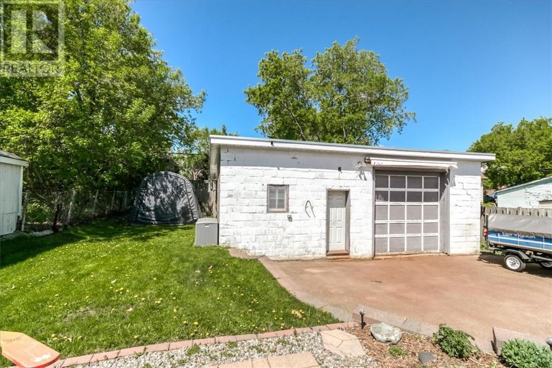405 Albinson, Greater Sudbury, Ontario  P3C 3W6 - Photo 6 - 2128374