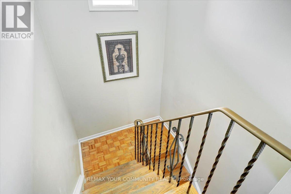 60 Regent Street, Toronto, Ontario  M6N 3N9 - Photo 16 - W13415930