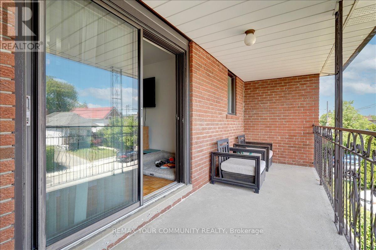 60 Regent Street, Toronto, Ontario  M6N 3N9 - Photo 19 - W13415930