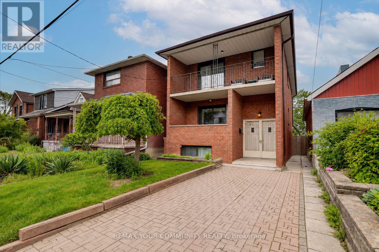 60 Regent Street, Toronto, Ontario  M6N 3N9 - Photo 2 - W13415930