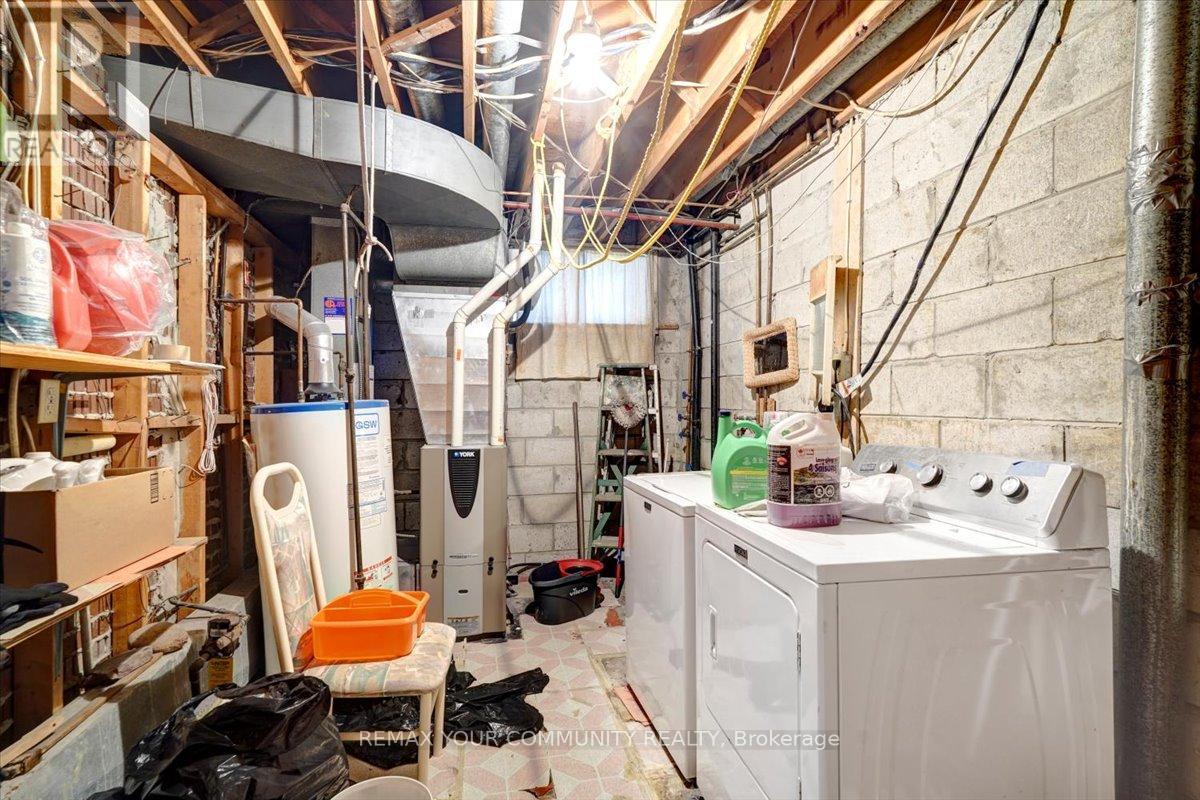 60 Regent Street, Toronto, Ontario  M6N 3N9 - Photo 28 - W13415930