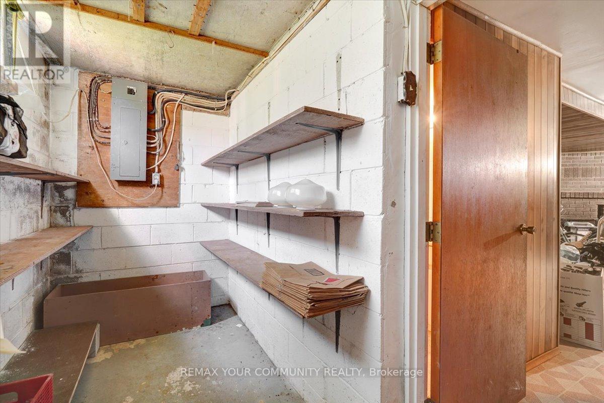 60 Regent Street, Toronto, Ontario  M6N 3N9 - Photo 29 - W13415930