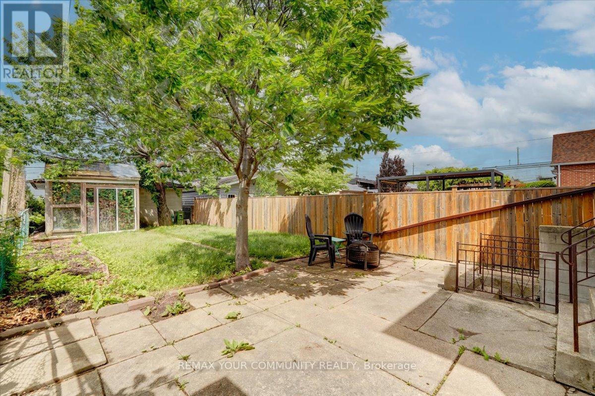 60 Regent Street, Toronto, Ontario  M6N 3N9 - Photo 34 - W13415930