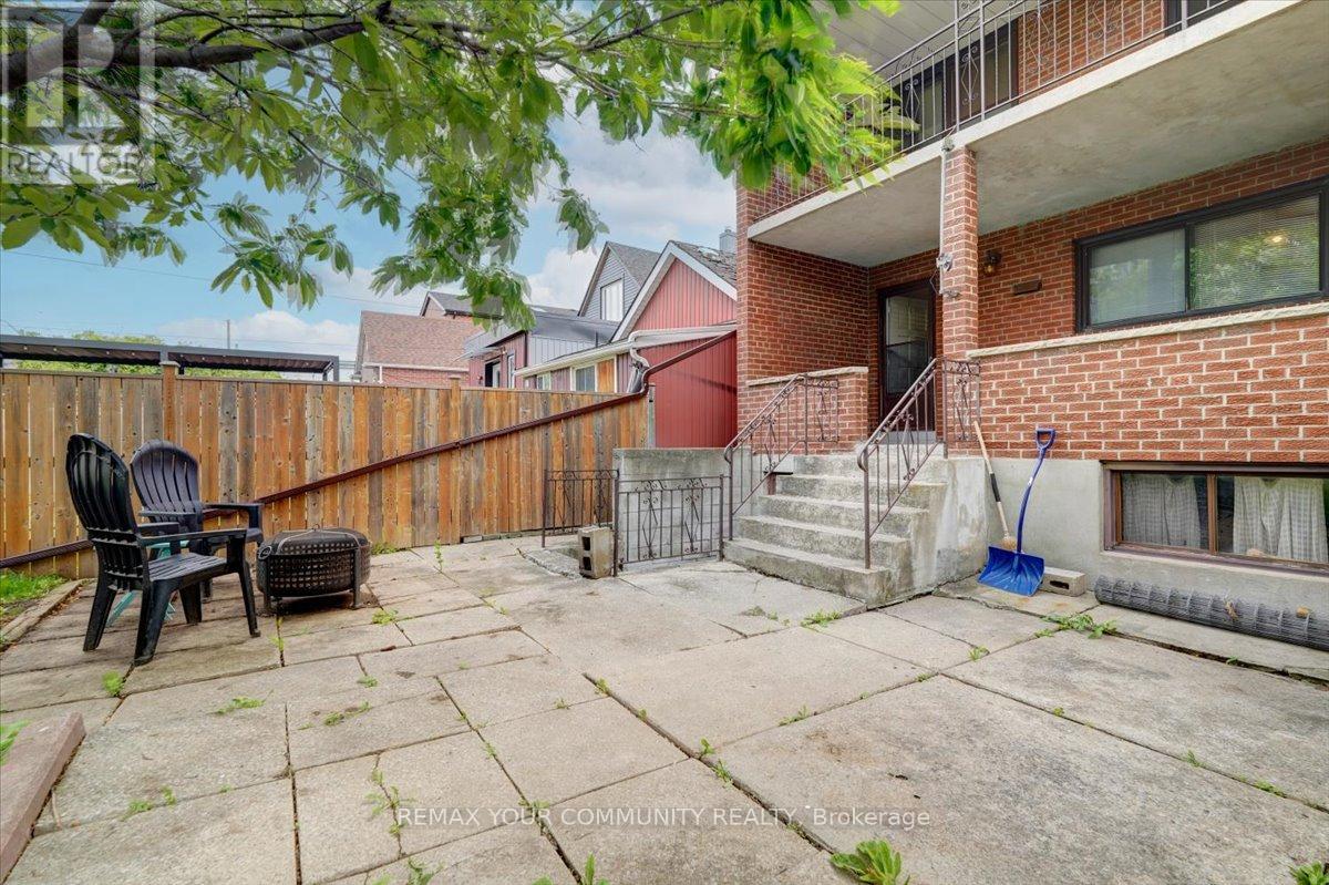60 Regent Street, Toronto, Ontario  M6N 3N9 - Photo 35 - W13415930