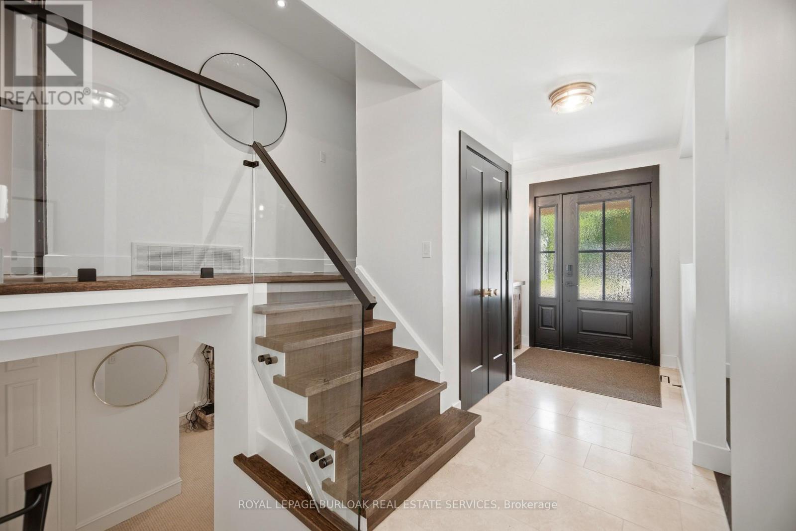 39 Culham Street, Oakville, Ontario  L6H 1G3 - Photo 8 - W13415998