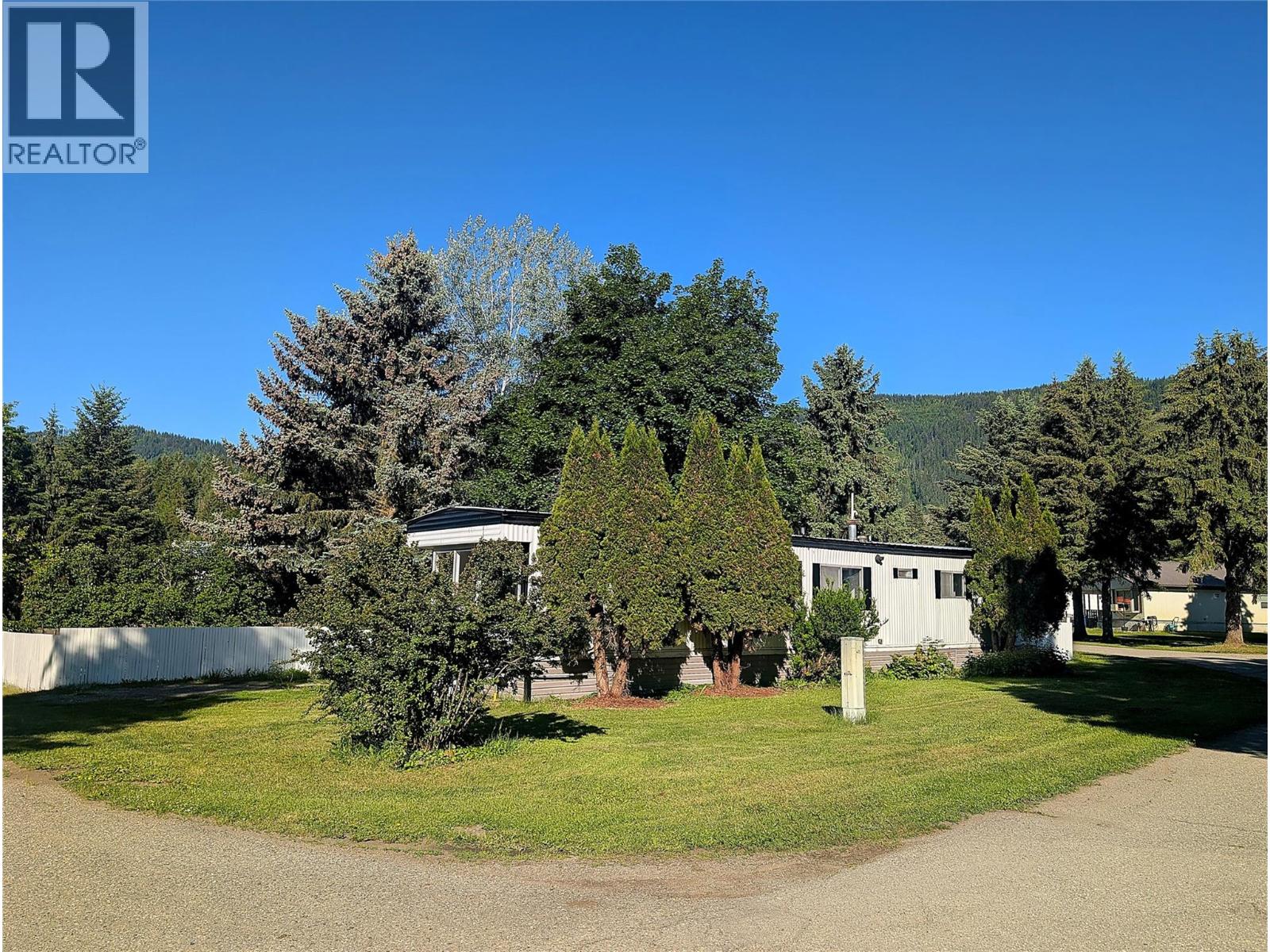 446 Mabel Lake Road Unit# E9, Lumby, British Columbia