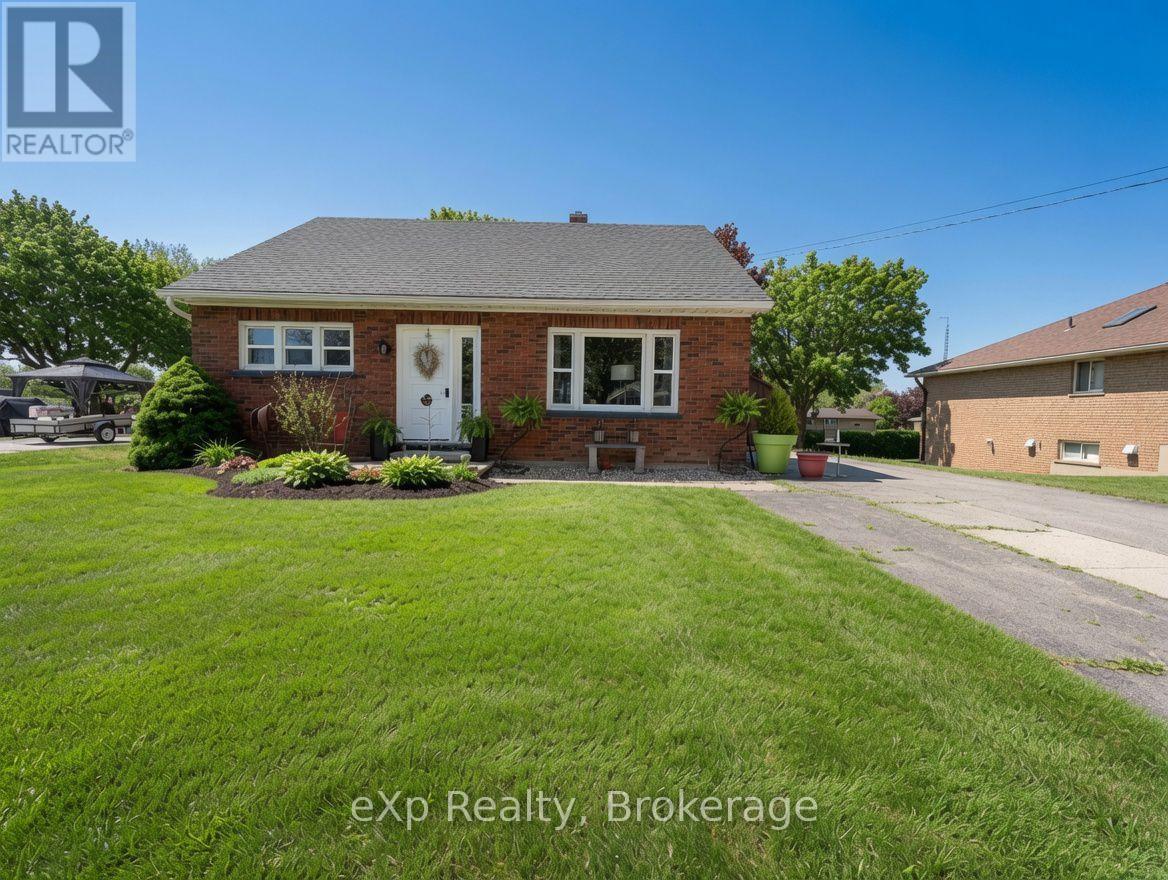 1043 9 Highway, South Bruce, Ontario N0G 2J0 - Photo 2 - X13231142