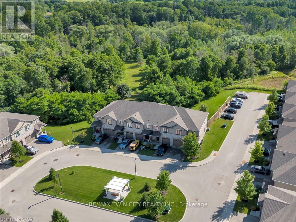 10 - 50 BUTE STREET, North Dumfries, Ontario