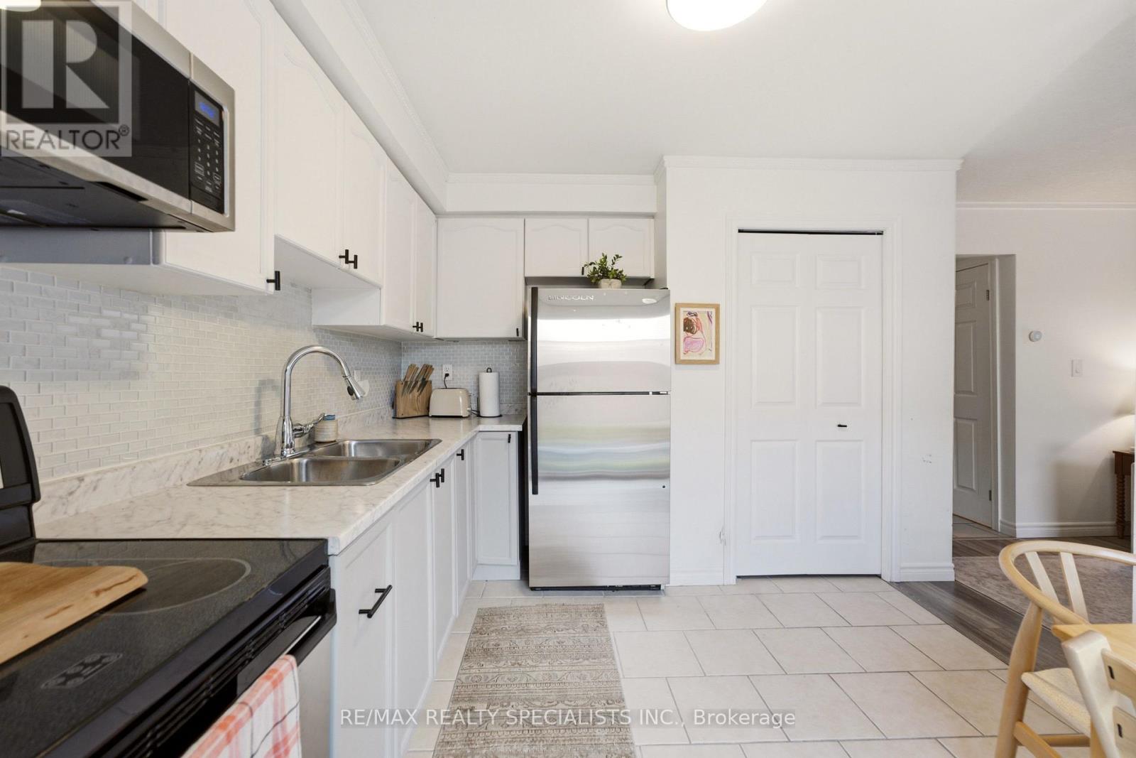10 - 39 Pinewoods Drive, Hamilton, Ontario L8J 3Z4 - Photo 10 - X13416030