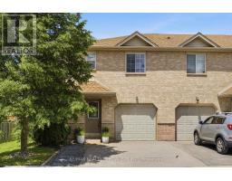 10 - 39 PINEWOODS DRIVE, Hamilton, Ontario