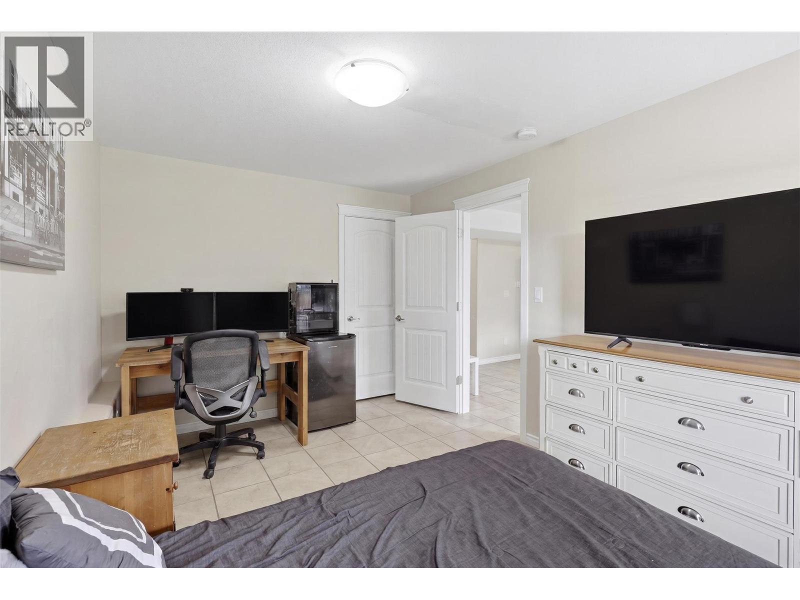 Listing image 63