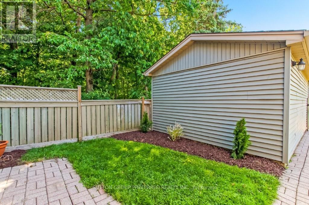 26 Berkshire Court, London South, Ontario  N6J 3N7 - Photo 32 - X13416176