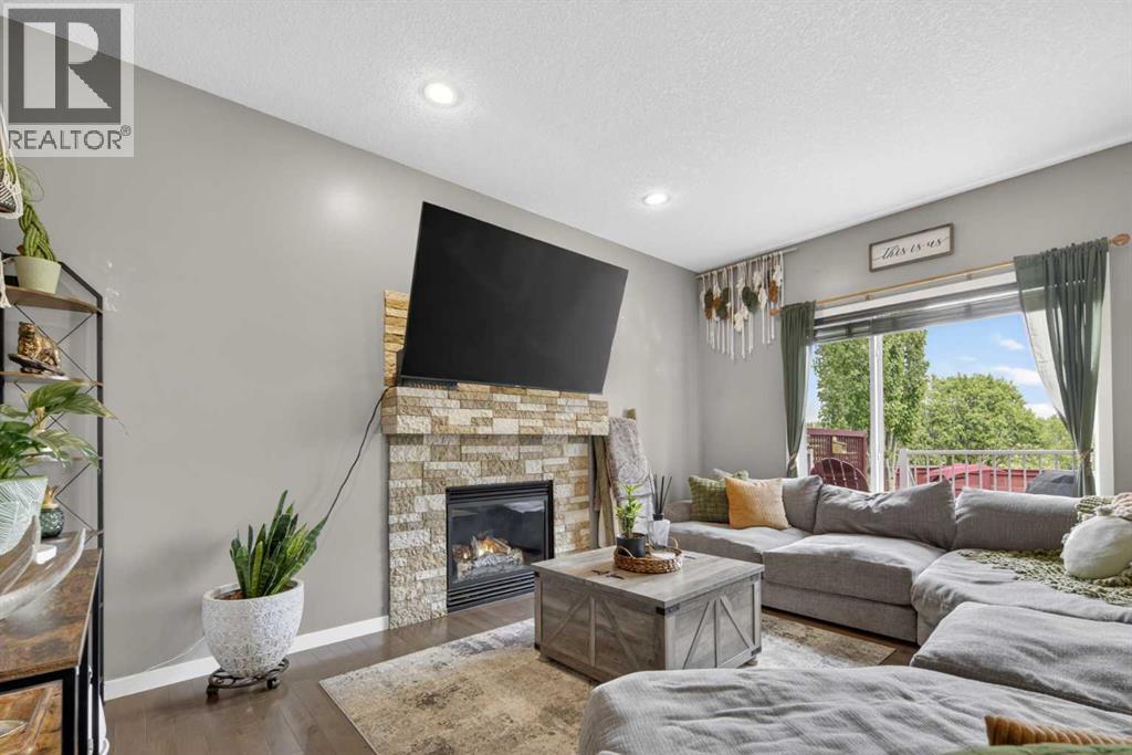 192 Fireside Place, Cochrane, Alberta  T4C 0R6 - Photo 12 - A2318824