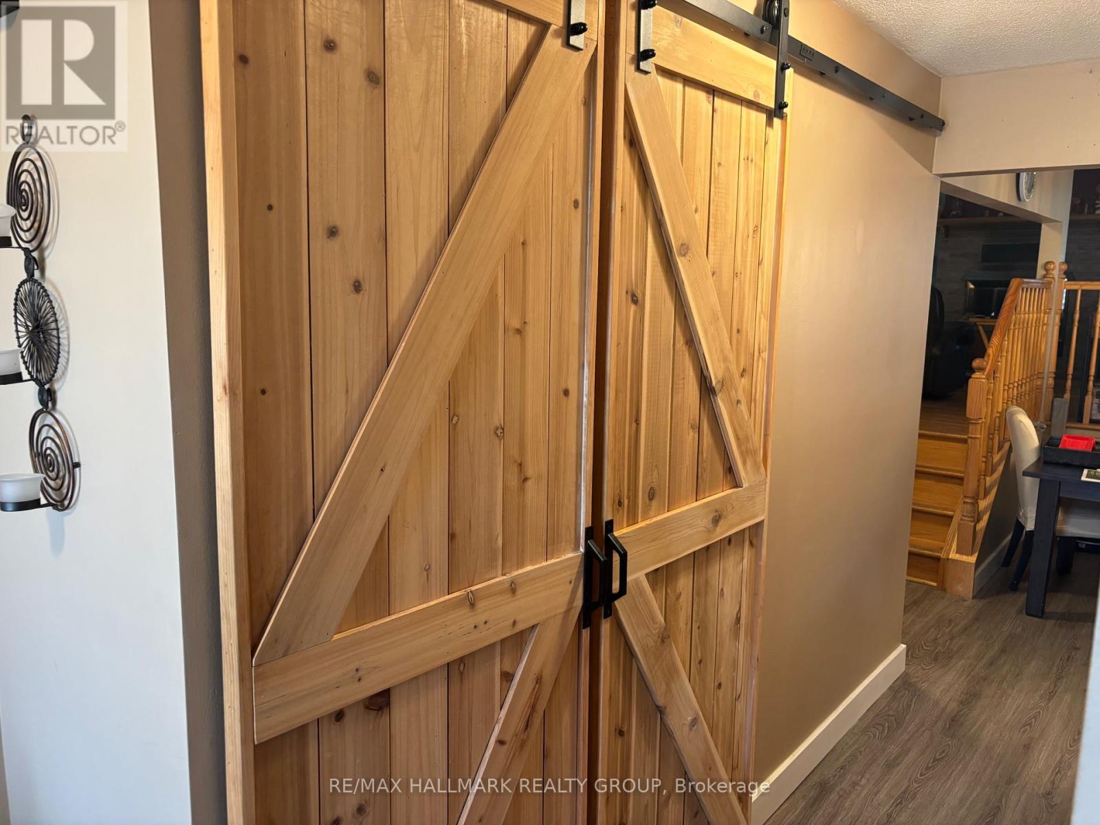 6352 Long Bow Gate, Ottawa, Ontario  K1C 2X3 - Photo 4 - X13416050