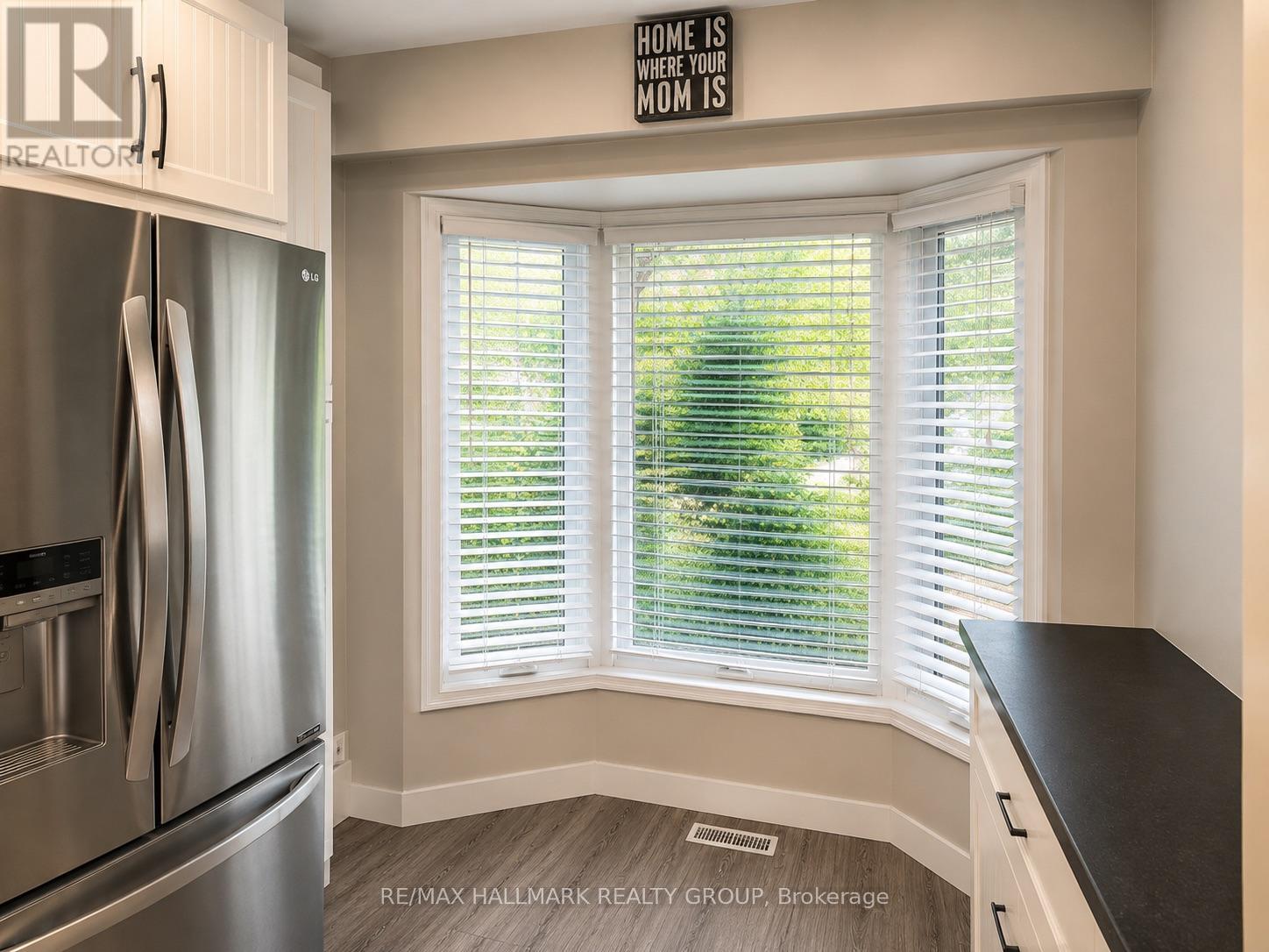 6352 Long Bow Gate, Ottawa, Ontario  K1C 2X3 - Photo 6 - X13416050