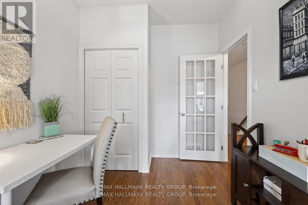 236 Bulrush Crescent, Ottawa, Ontario K1T 0E6 - Photo 3 - X13416100