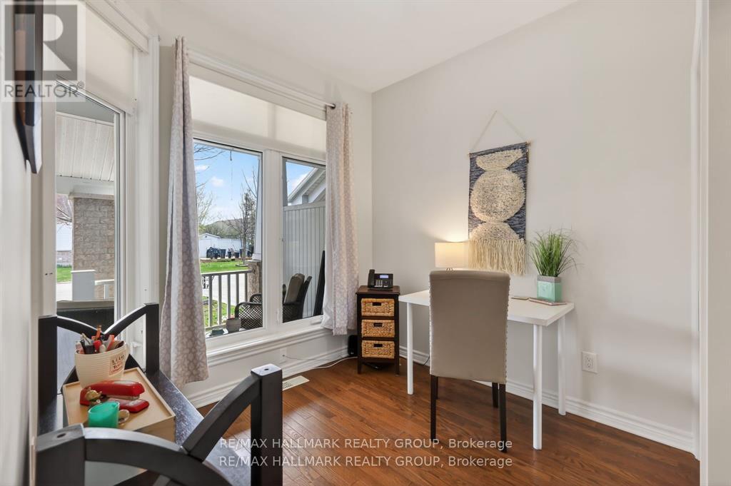 236 Bulrush Crescent, Ottawa, Ontario K1T 0E6 - Photo 4 - X13416100