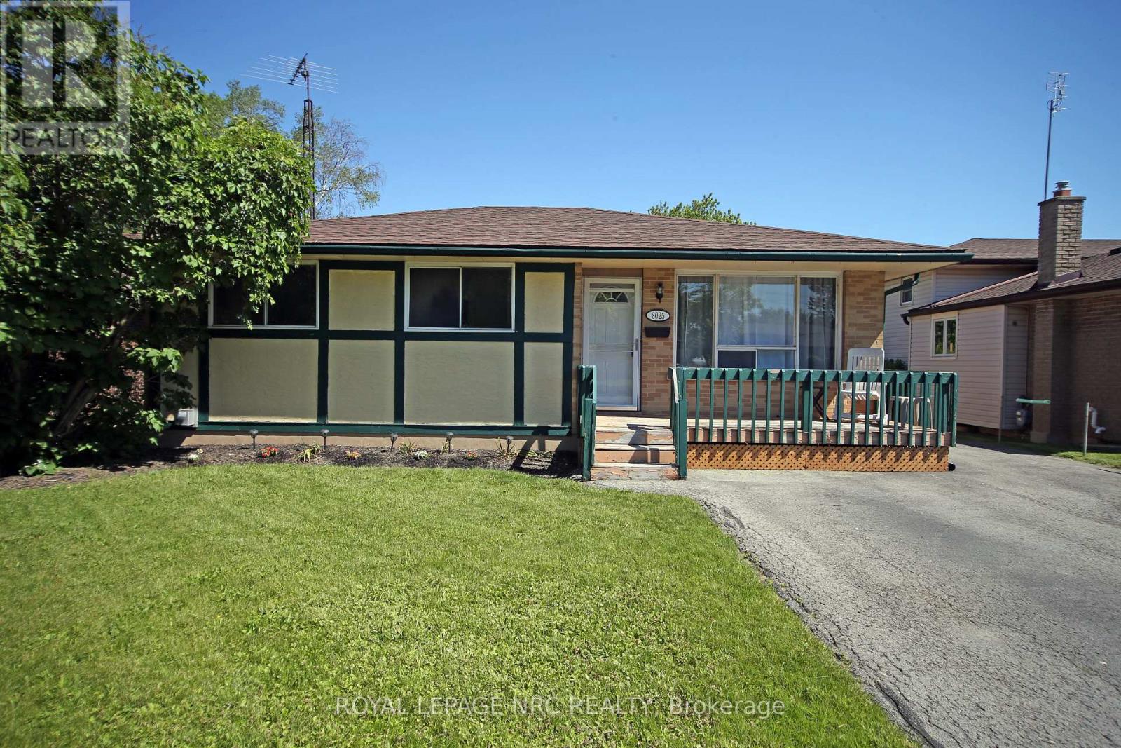 8025 THORTON STREET, Niagara Falls, Ontario