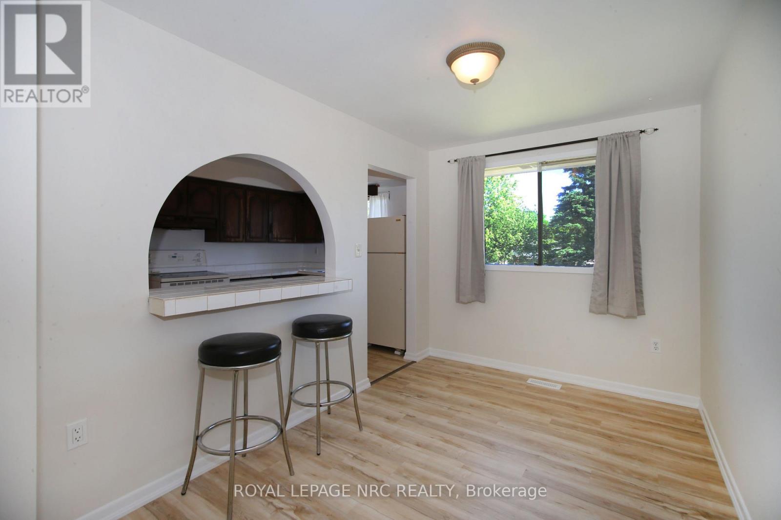 8025 Thorton Street, Niagara Falls, Ontario  L2H 2C2 - Photo 17 - X13416048