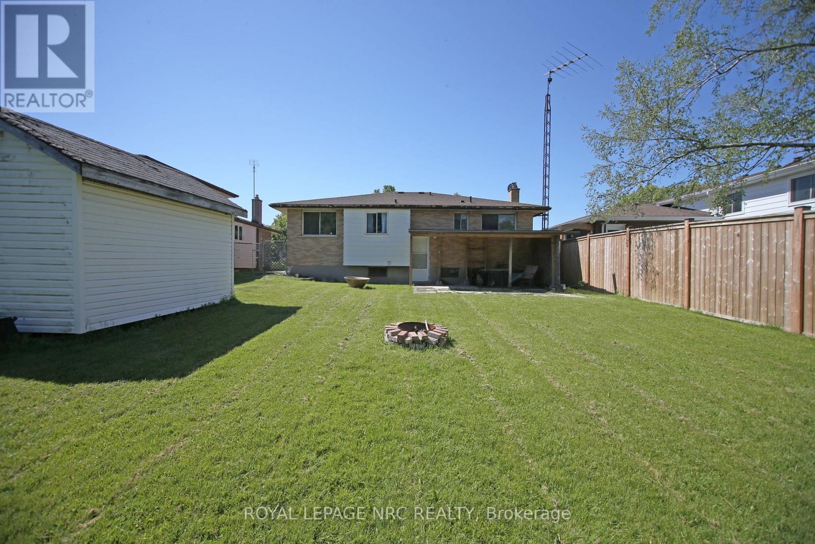 8025 Thorton Street, Niagara Falls, Ontario  L2H 2C2 - Photo 8 - X13416048