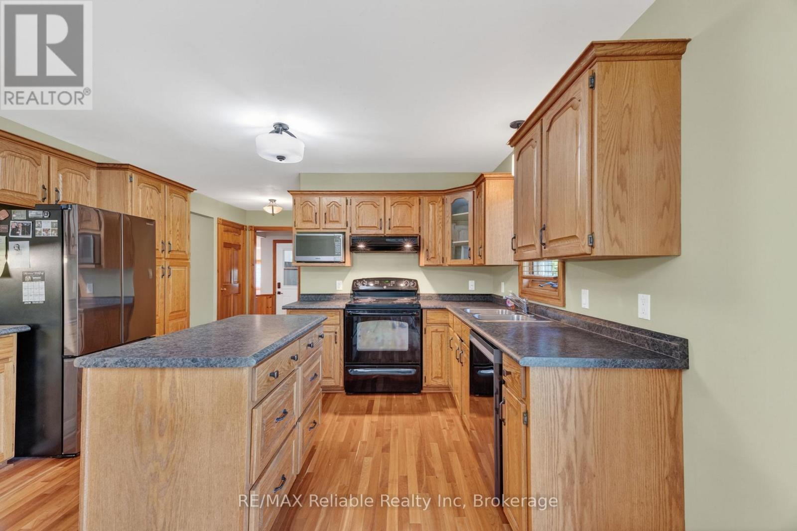 76 William Street, Huron East, Ontario N0K 1G0 - Photo 12 - X13416150