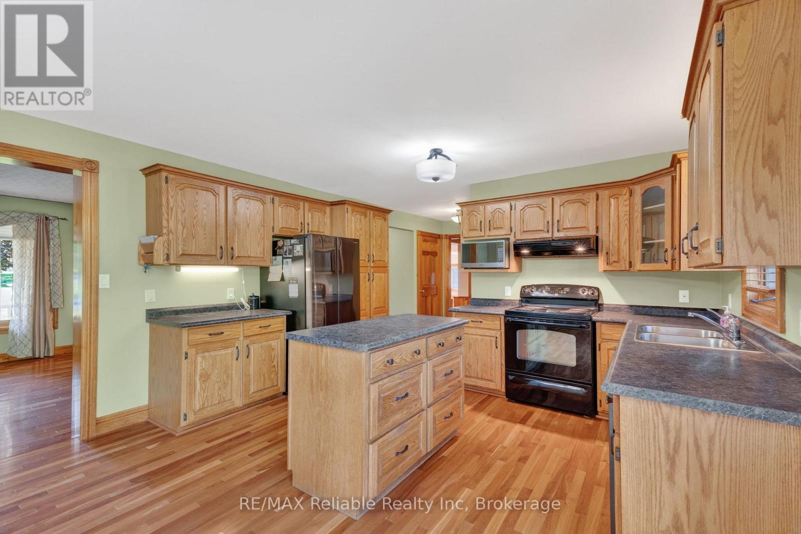 76 William Street, Huron East, Ontario N0K 1G0 - Photo 13 - X13416150