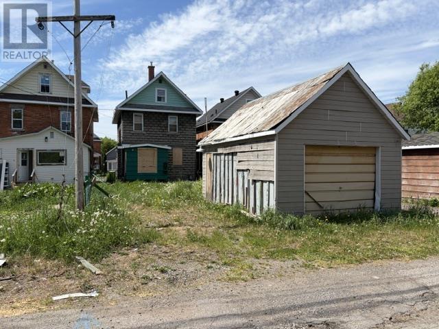 56 Cathcart St, Sault Ste. Marie, Ontario  P6A 1E1 - Photo 3 - SM261363