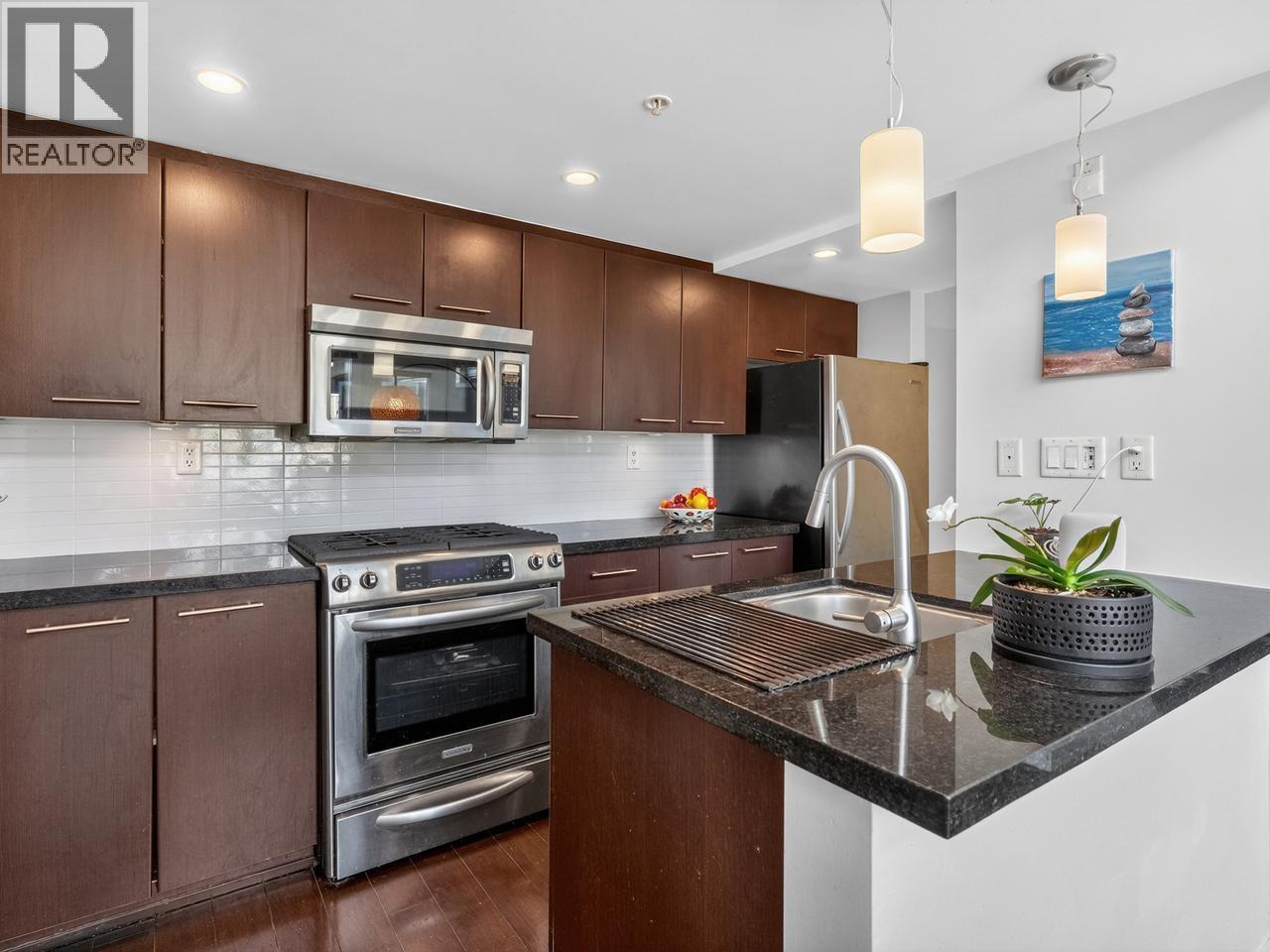 Ph1 1288 Chesterfield Avenue, North Vancouver, British Columbia  V7M 0B1 - Photo 5 - R3130867