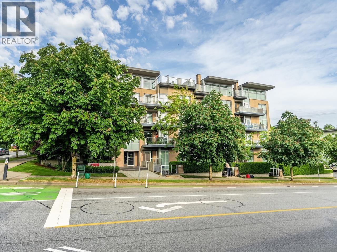 Ph1 1288 Chesterfield Avenue, North Vancouver, British Columbia  V7M 0B1 - Photo 2 - R3130867