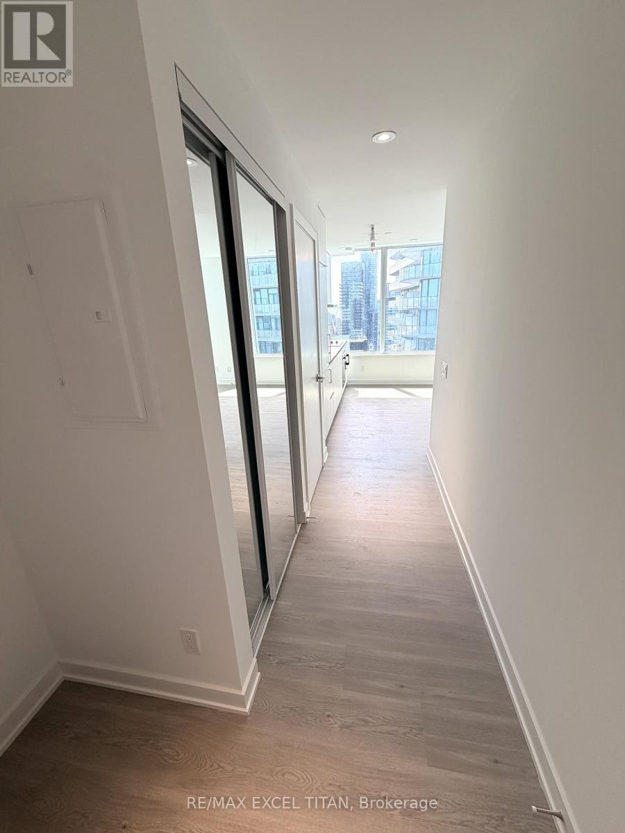 5910 - 8 Wellesley Street, Toronto, Ontario  M4Y 0J5 - Photo 4 - C13414958