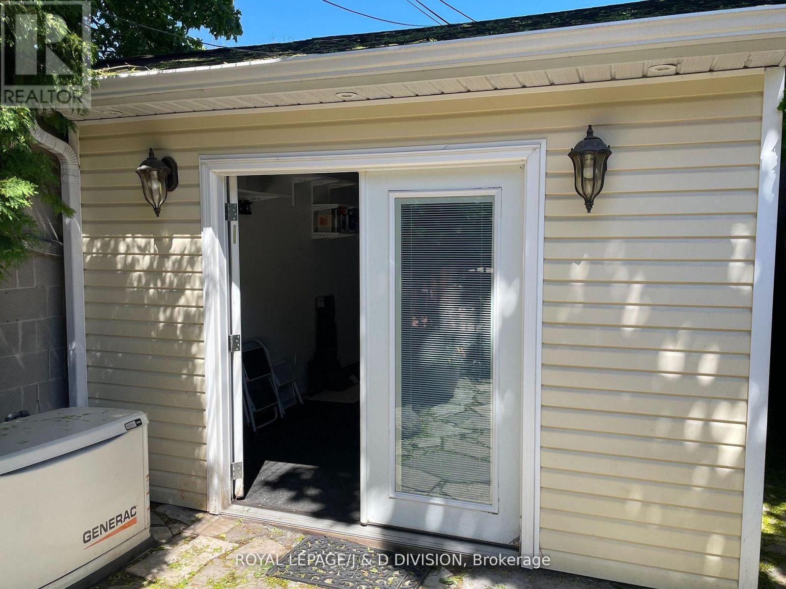 477 Roxton Road, Toronto, Ontario  M6G 3R5 - Photo 44 - C13416266