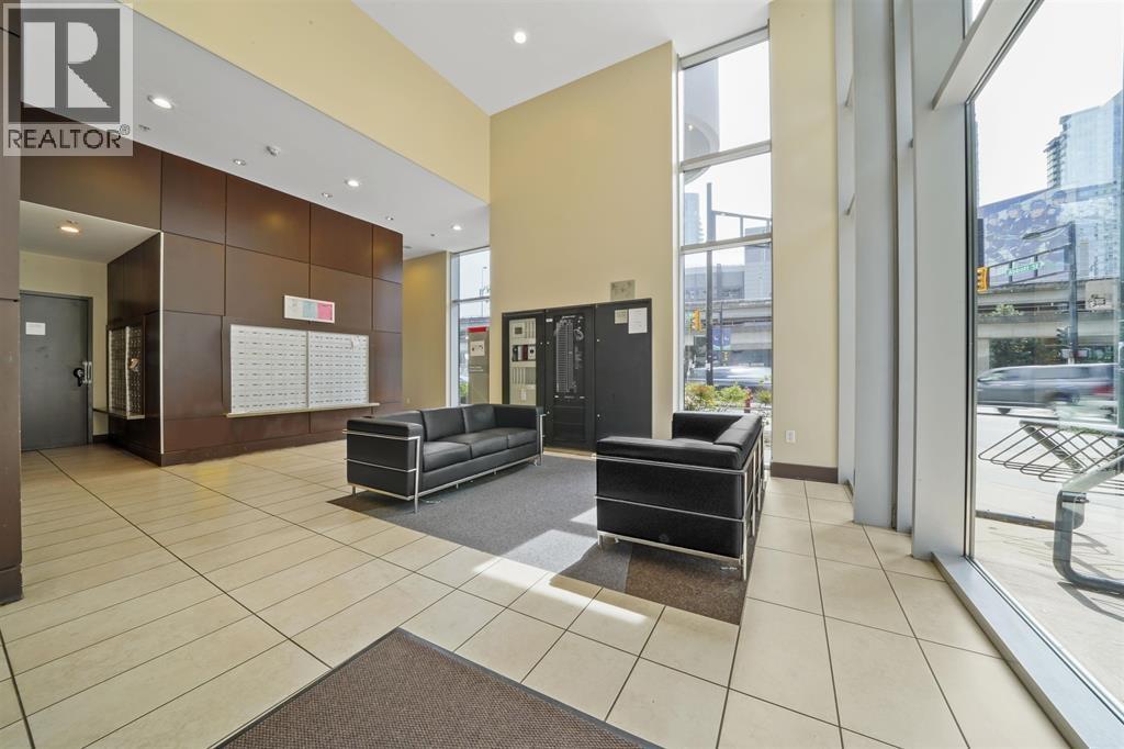 2208 688 Abbott Street, Vancouver, British Columbia  V6B 0B9 - Photo 2 - R3133341