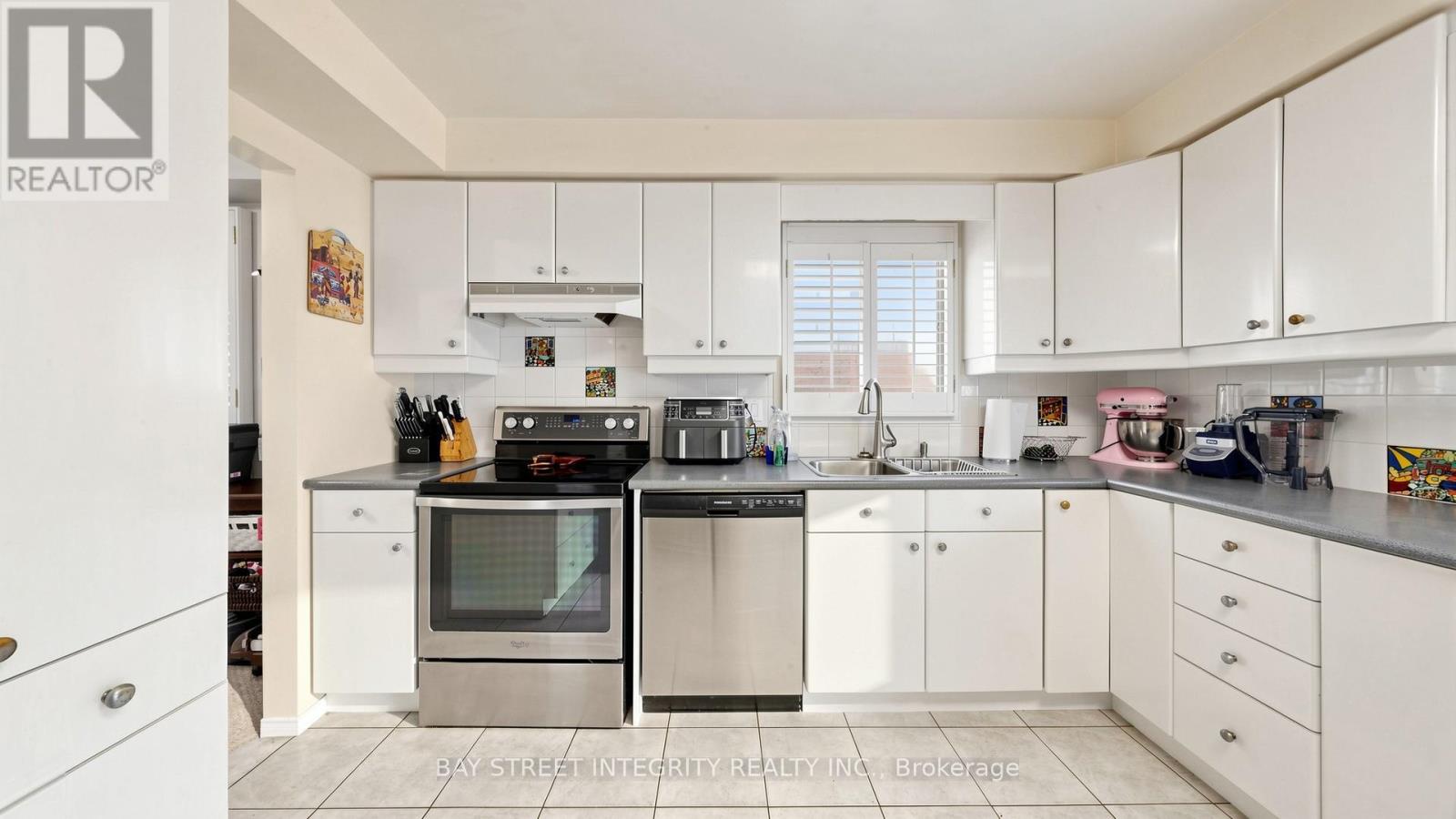 178 Roseborough Crescent, Vaughan, Ontario  L4J 4V6 - Photo 15 - N13416282
