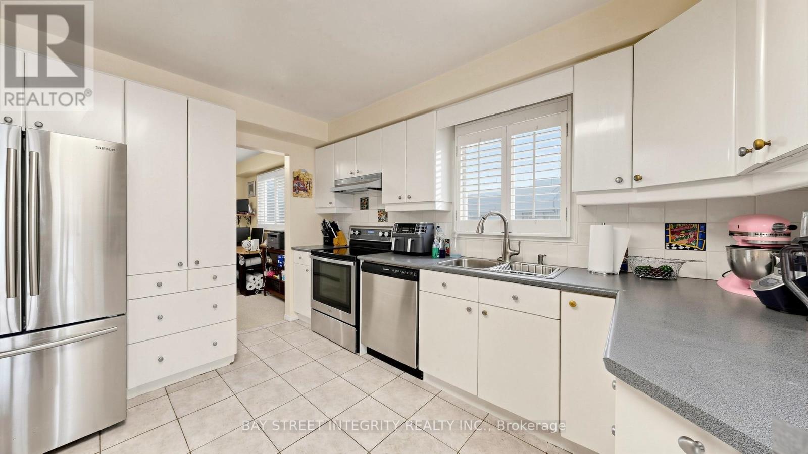 178 Roseborough Crescent, Vaughan, Ontario  L4J 4V6 - Photo 16 - N13416282