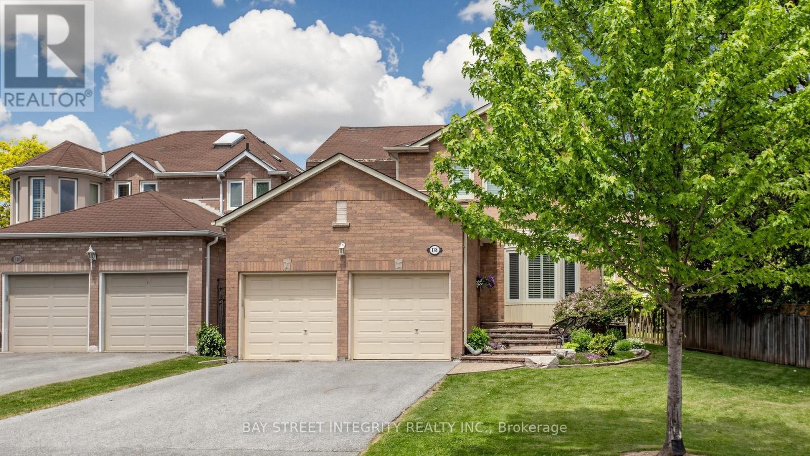 178 Roseborough Crescent, Vaughan, Ontario  L4J 4V6 - Photo 2 - N13416282